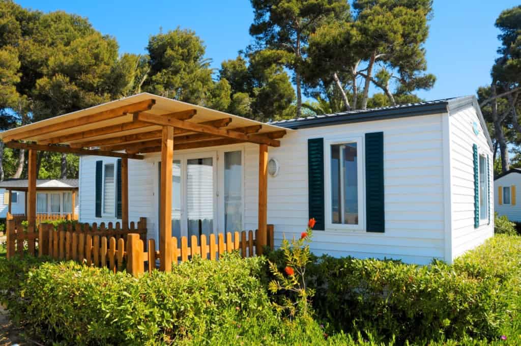 4 Tips for Moving into a Mobile Home