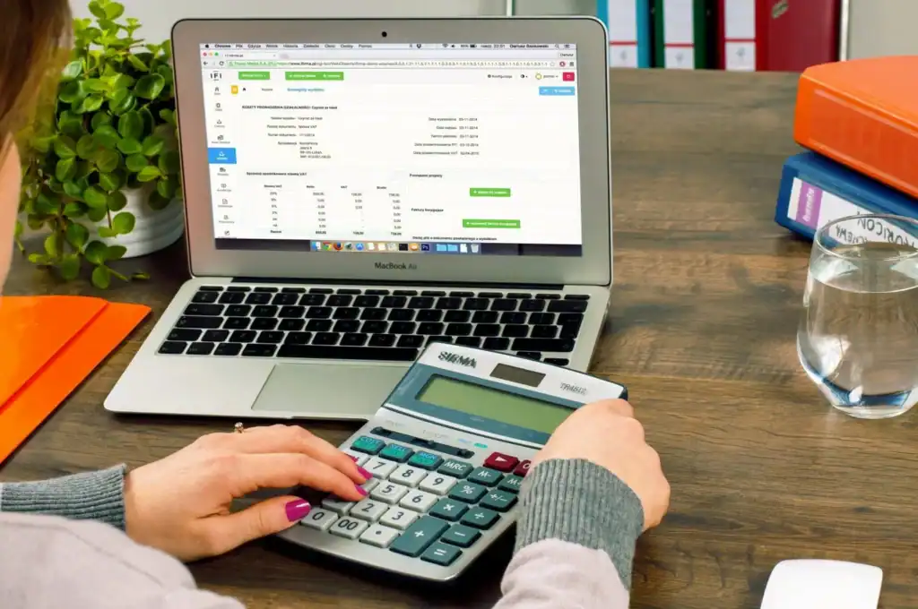 How to Budget for Moving Costs